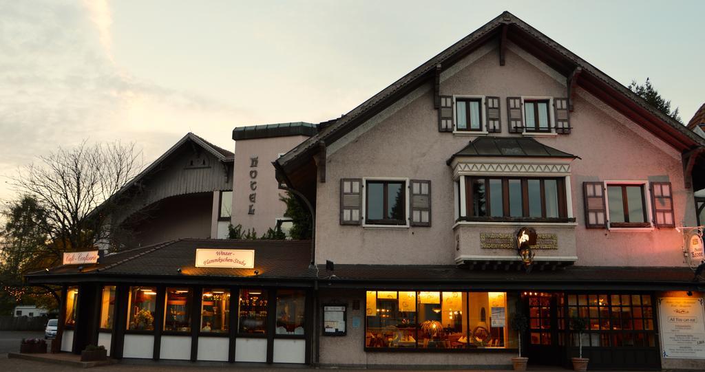Hotel Haus Krone Bexbach Exterior foto