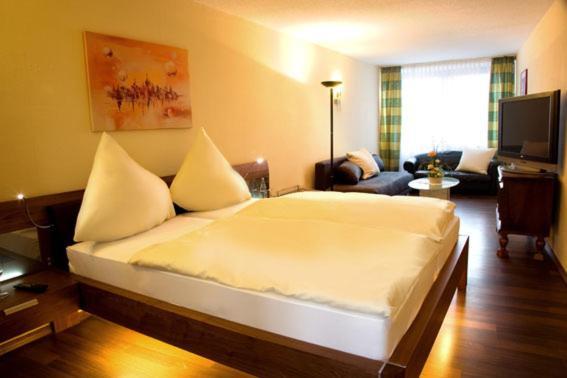 Hotel Haus Krone Bexbach Quarto foto